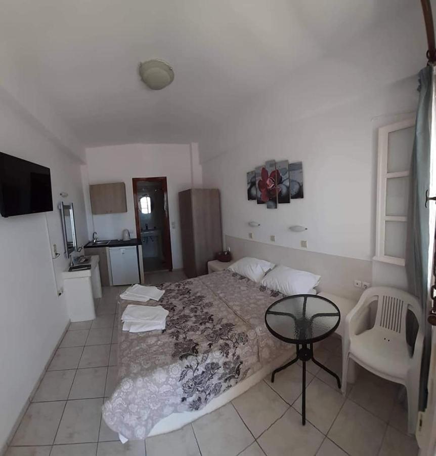 Rooms To Let Rena Monolitos Zewnętrze zdjęcie