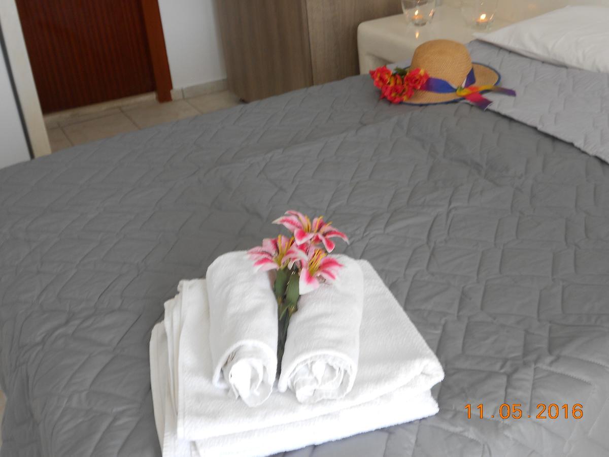 Rooms To Let Rena Monolitos Zewnętrze zdjęcie